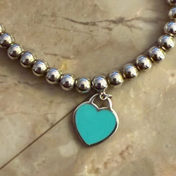 Tiffany & Co. Silver Beaded Bracelet with Heart Charm - Picture 3 of 8